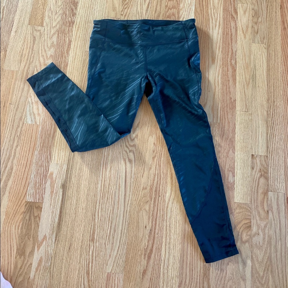 Women’s athletic leggings